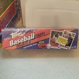 Topps 1993 Baseball Cards Set - Red and Purple